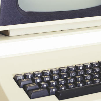 Najgore stvari koje nam je donio internet devedesetih