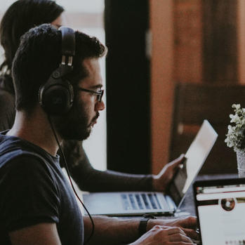 Kućni ured ili coworking - što je bolje za vas i vaš laptop?