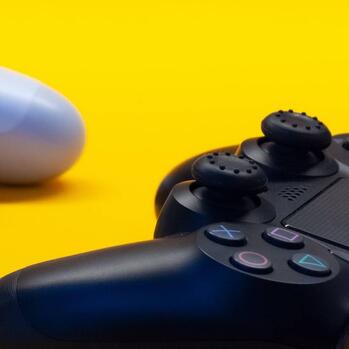 PlayStation 4 - isplati li ga se kupiti 2023?