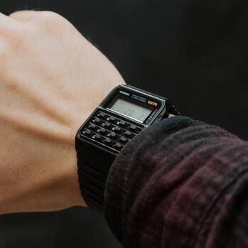 Retro: Sat s digitronom